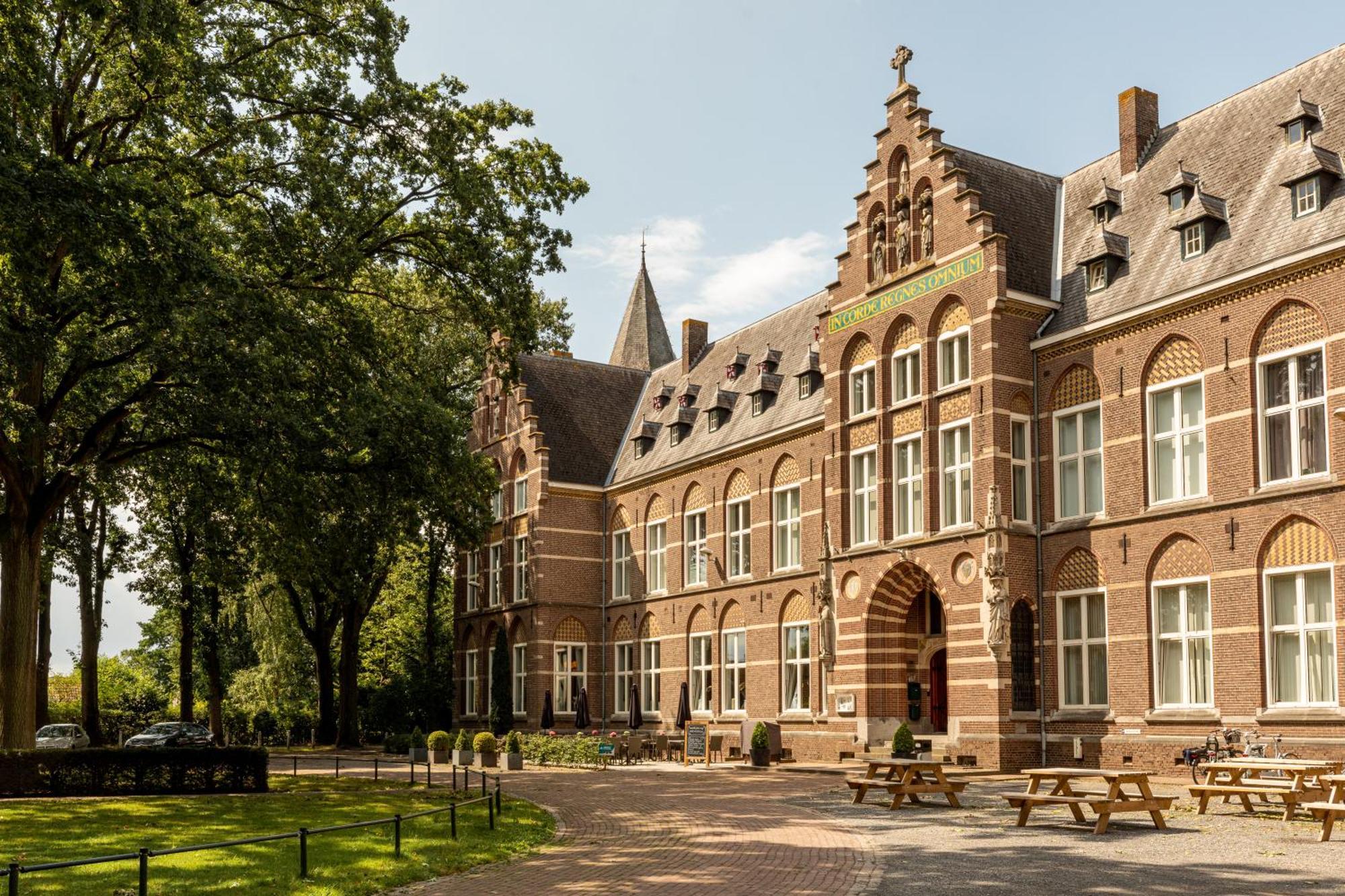 Bovendonk Business- & Eventlocatie Hoeven エクステリア 写真