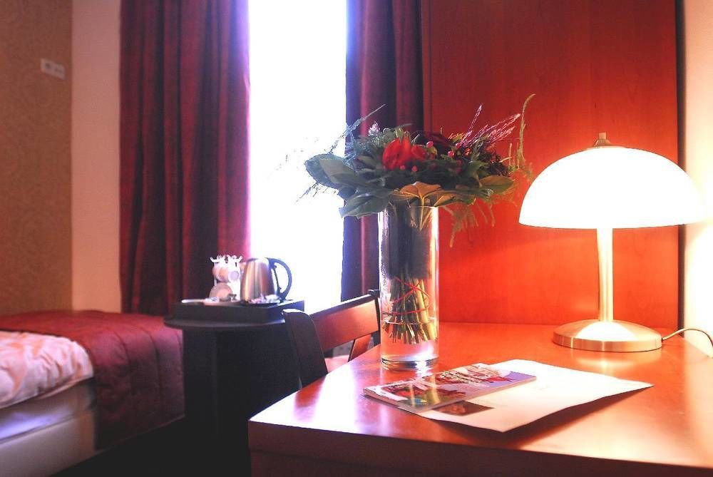 Bovendonk Business- & Eventlocatie Hoeven エクステリア 写真